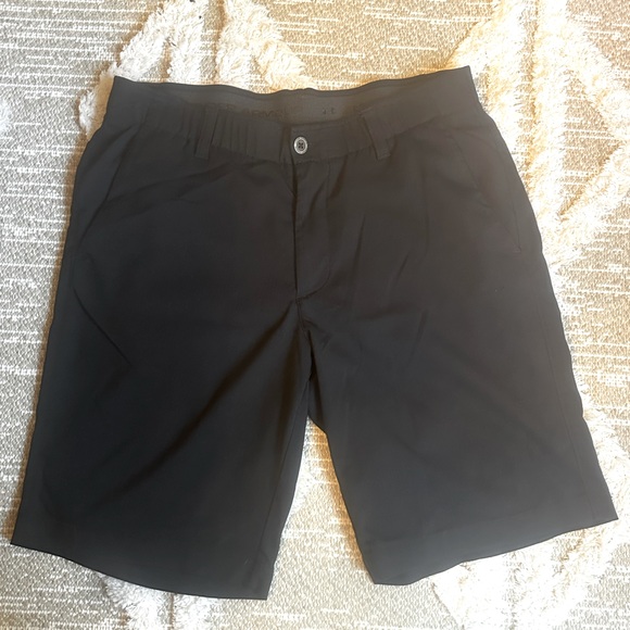 Under Armour Other - Under Armour • Men’s EUC Golf Shorts sz 34